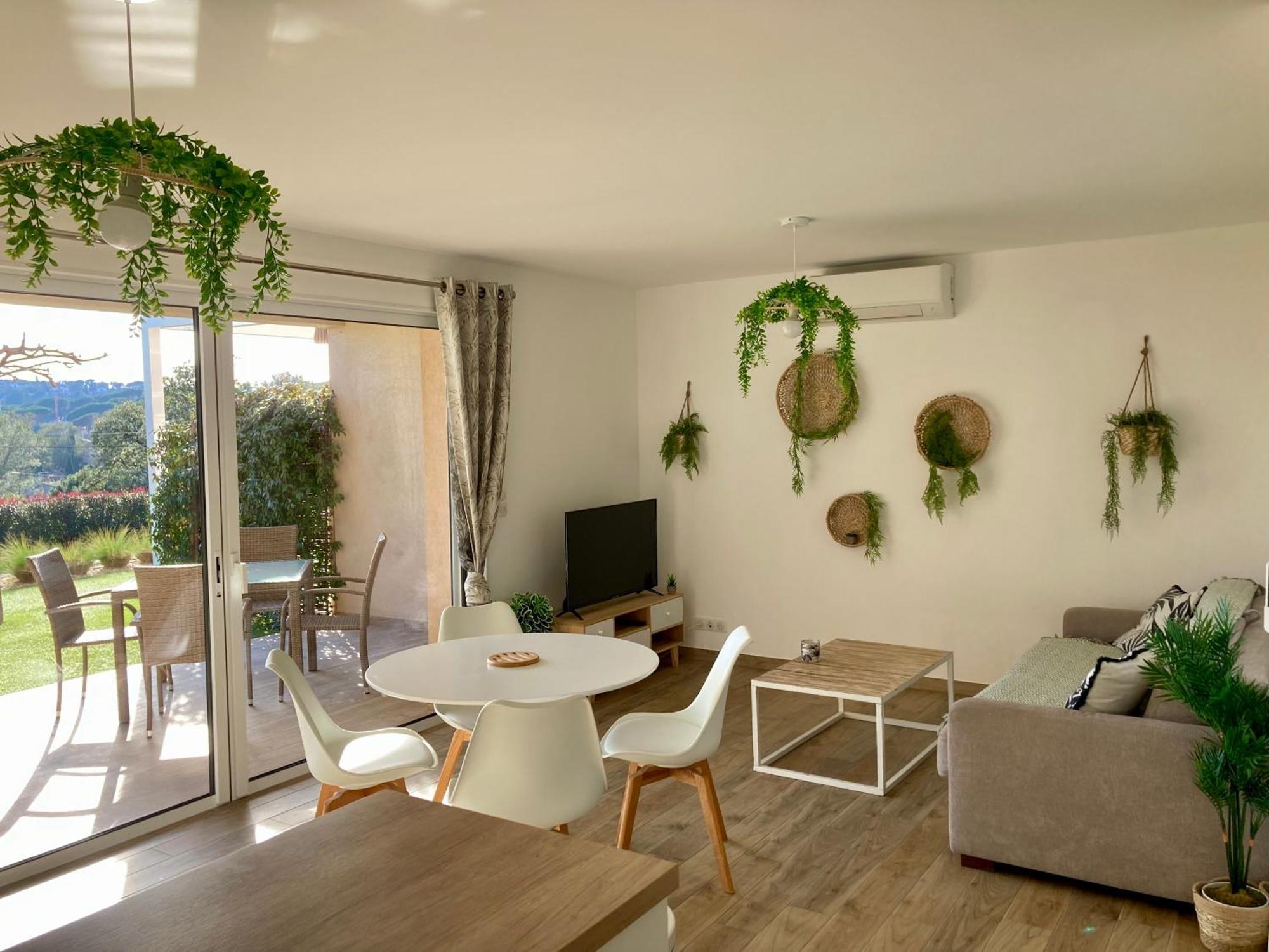 Apartamento La Bastide Du Soleil Sainte-Maxime Habitación foto