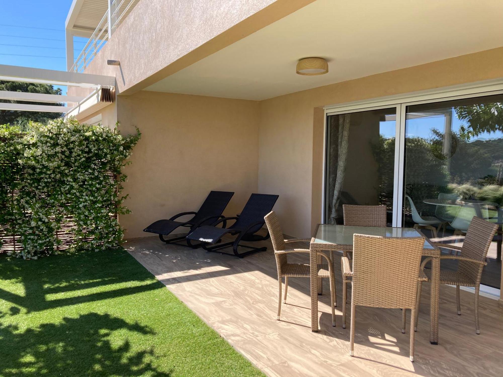 Apartamento La Bastide Du Soleil Sainte-Maxime Habitación foto